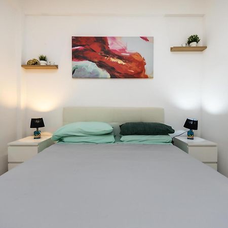 Lotus - Appartamento Sul Mare A Ostia Con Giardino Relax Luaran gambar