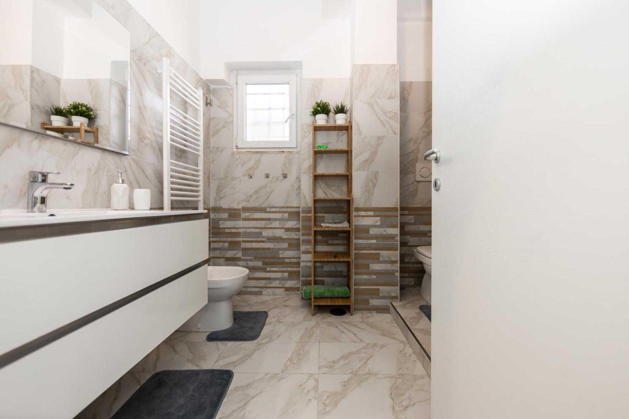 Lotus - Appartamento Sul Mare A Ostia Con Giardino Relax Luaran gambar